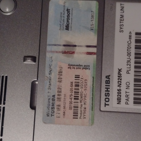 Toshiba Laptop - Picture 4 of 4